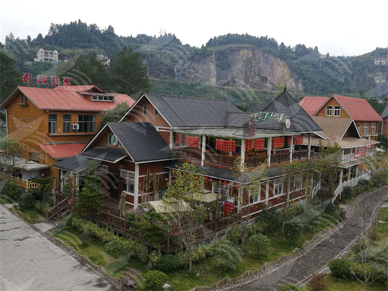 选择梧州合成树脂瓦，为南方屋顶雨季防水护航